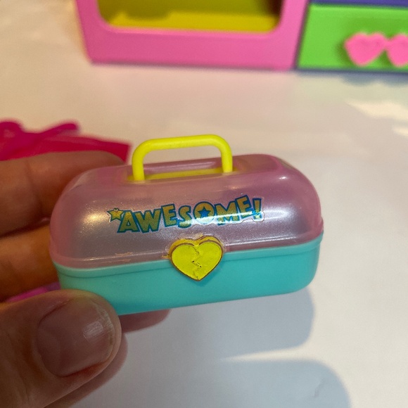 Barbie Extra 🕶️👜Surprise Fashion Playset & doll - Picture 12 of 16